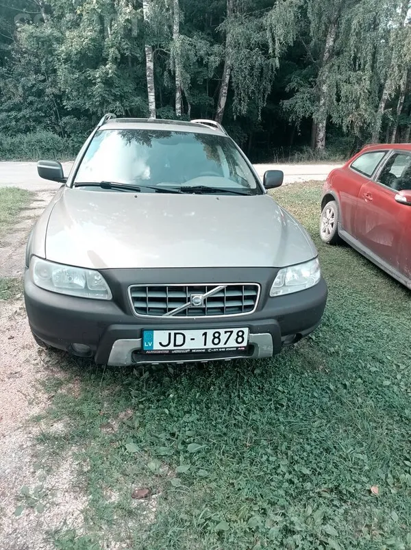 Pārdodu Volvo Xc70 Cross Country komfortablu, uzticamu un ļoti praktisku aut