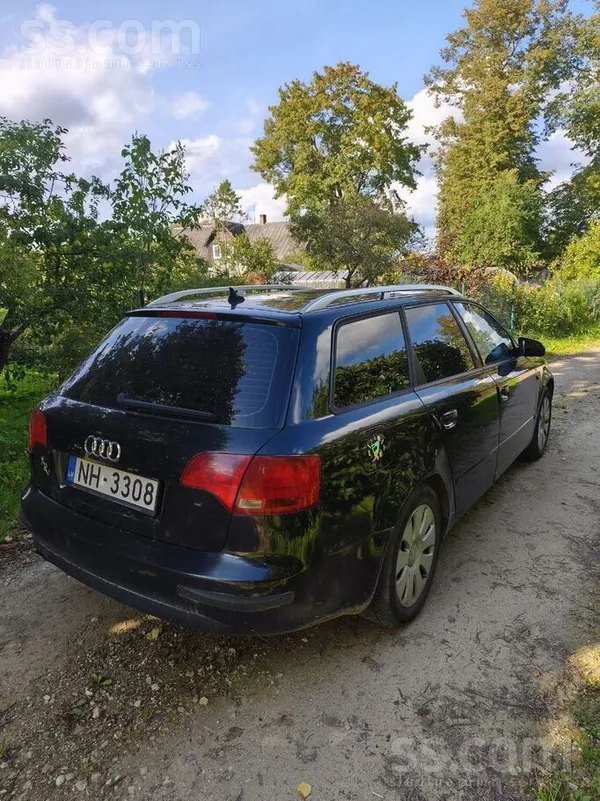 Audi A4 - 1