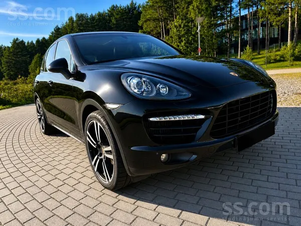 Pārdodu Porsche Cayenne 3.0D, 2012.g. , ļoti labā tehniskā un vizuālā stāvok