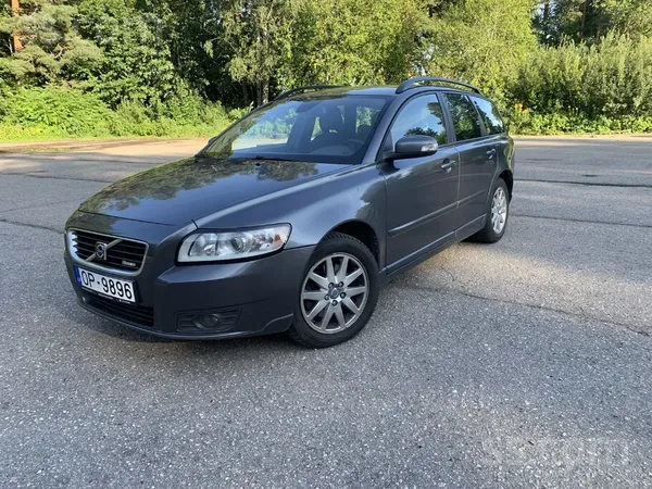 Volvo V50 2009, 2.0D dīzelis, Manuāls, Universāls, Pelēks — Latvijā