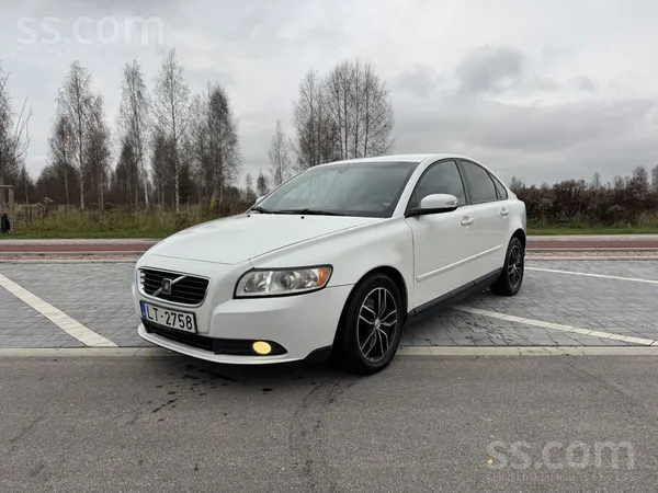 Volvo S-40 2.0d 100Kw
251000km
El. logi
El. stikli
6Kpp
Parking sensori