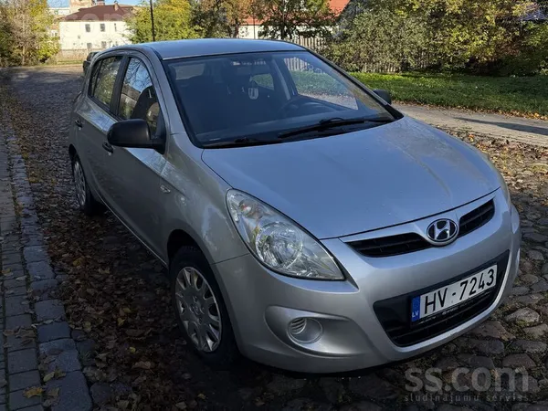 Pārdodu Hyundai i20, 2012. gads
1.2 benzīns, 57.2 kW (78 Zs), mehāniskā kār