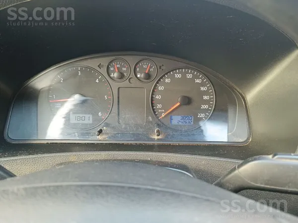 Volkswagen T5 2007, 2.5D dīzelis, Automāts, Furgons, Pelēks — Latvijā