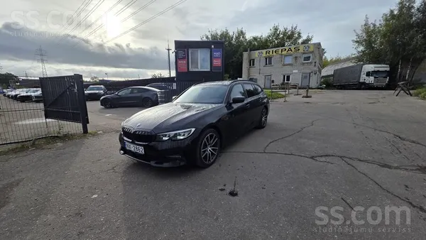 BMW 320 - 1