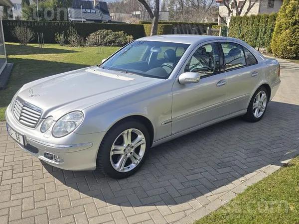 Mercedes E320