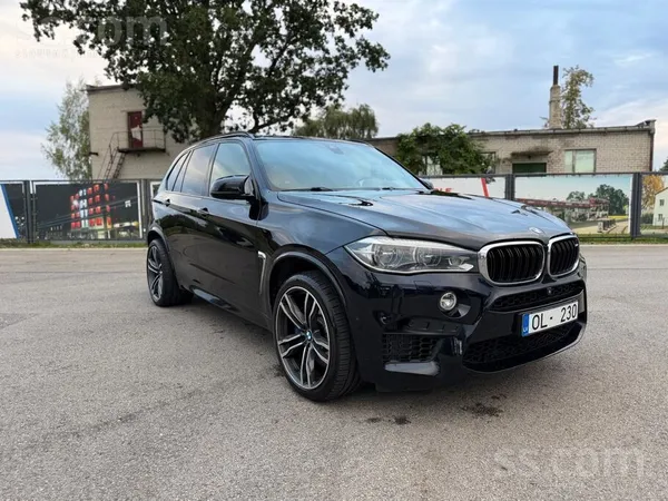 BMW Pārdodu BMW X5 M F85 ar 4.4L V8 benzīna dzinēju.