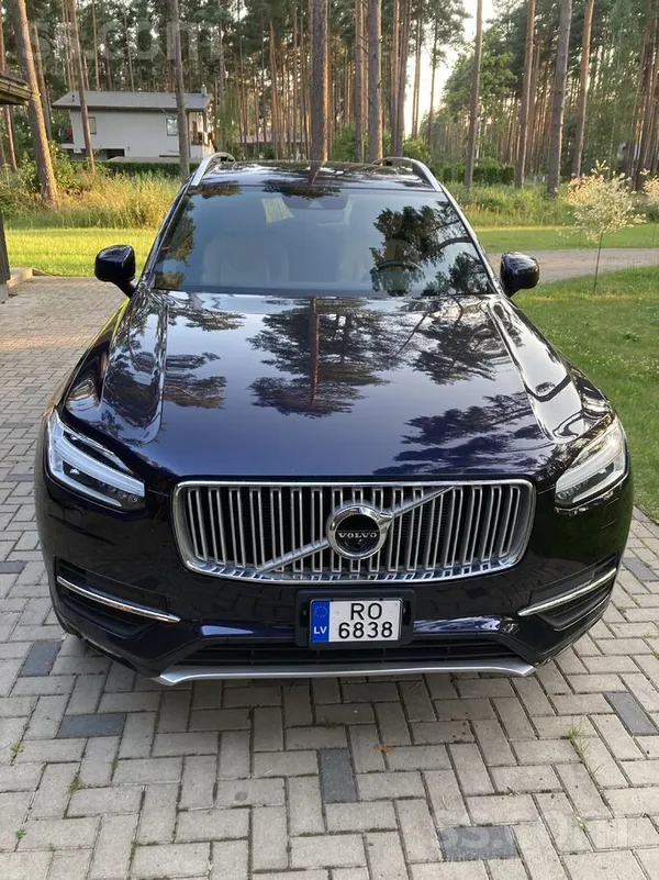 Kopts auto ar tīru salonu. Auto ir komfortabls, ietilpīgs un ar pārdomātu ko