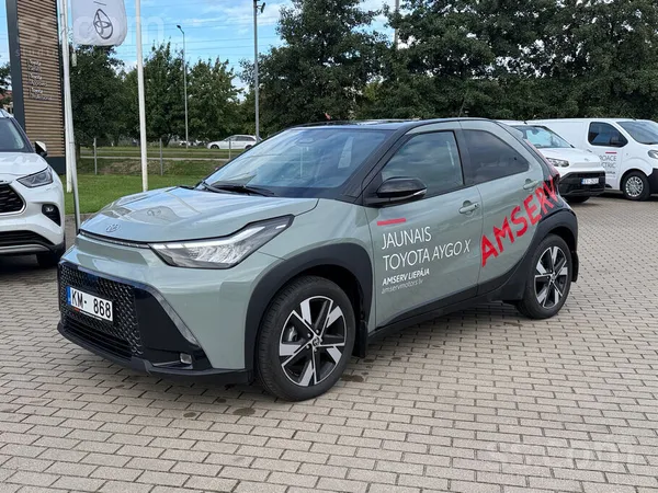 Toyota Aygo 2025, 1.5H hibrīds, Automāts, SUV/Apvidus, Zaļš — Latvijā