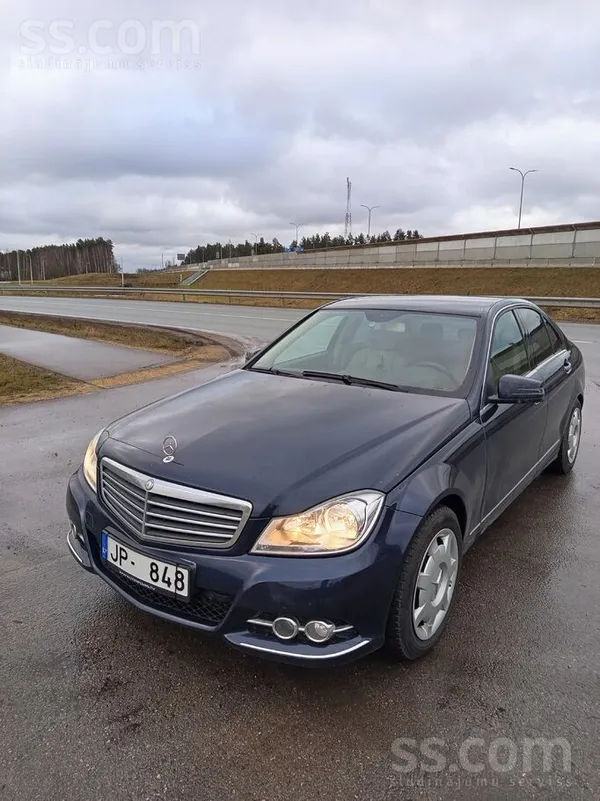 Mercedes C200 2012, 2.2D dīzelis, Automāts, Sedans, Zils — Latvijā