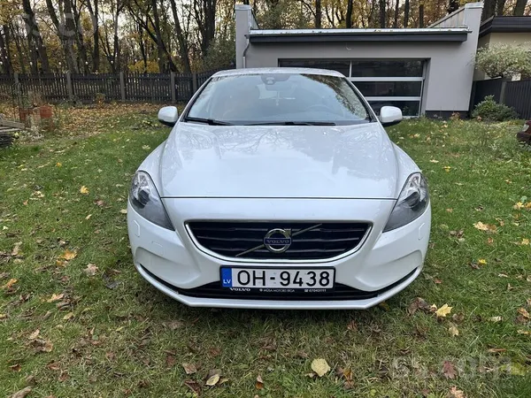Volvo V40