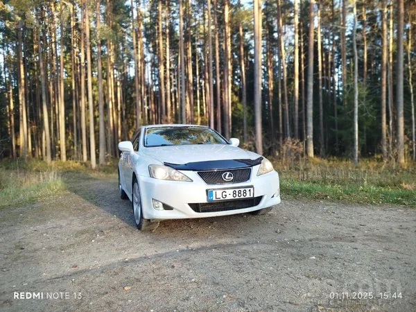Lexus Tehniskā apskate derīga līdz 30.10.2026, Pāris mīn