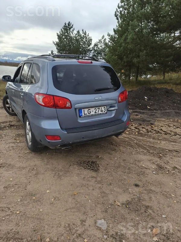 Hyundai Santa FE - 1