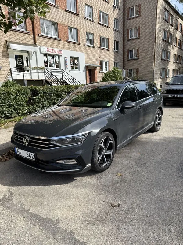 Volkswagen Passat (B8) - 1