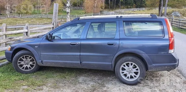 Volvo xc70 cross country 

Auto ievests no Itālijas, Latvijas sāli nav red