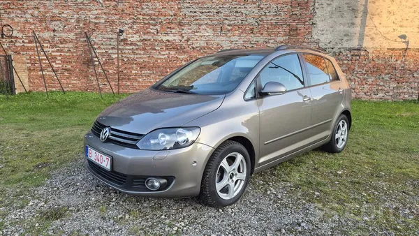 Pārdod VW Golf Plus, benzīns automāts, auto labā stāvoklī bez rūsas, brauc l