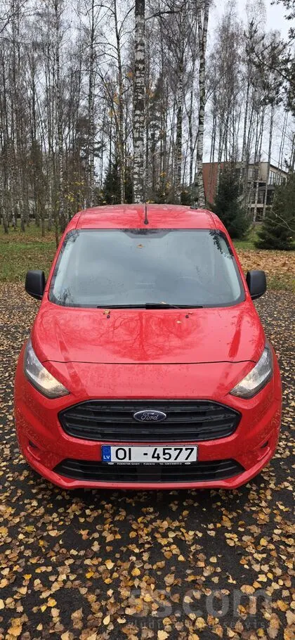 Ford Jaunas mašīnas stāvoklis. Nav buhtes vai skrāpēs. 