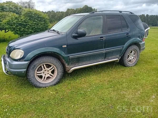 Mercedes Pārdodu Ml320 braucošā stāvoklī. Auto vizuālais iz