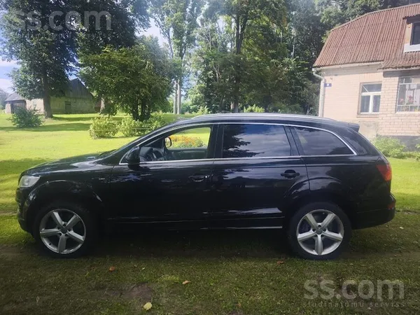 Audi Audi Q7 S-line ar 3.0 Tdi dzinēju. Pneimo piekare.