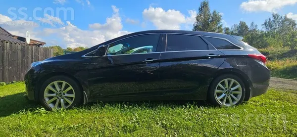 Продаю Hyundai i40, 2011 г. 

Есть дефект двигателя - стучит, требуется ди