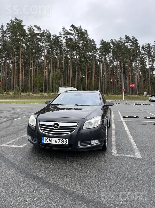 Opel Insignia - 1