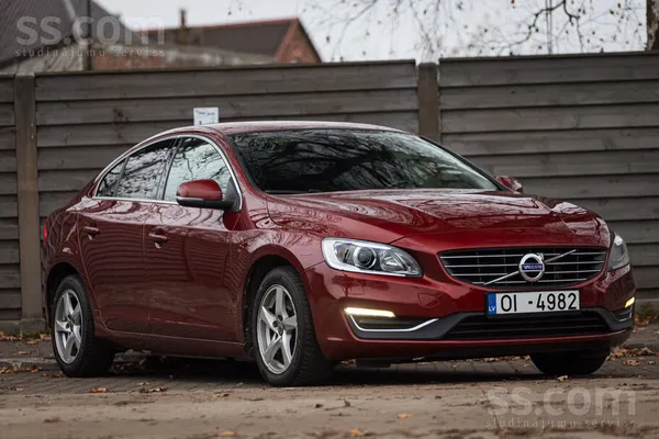Volvo Pārdodas Volvo S-60, automāts, 2, 0 dīzelis. Elega