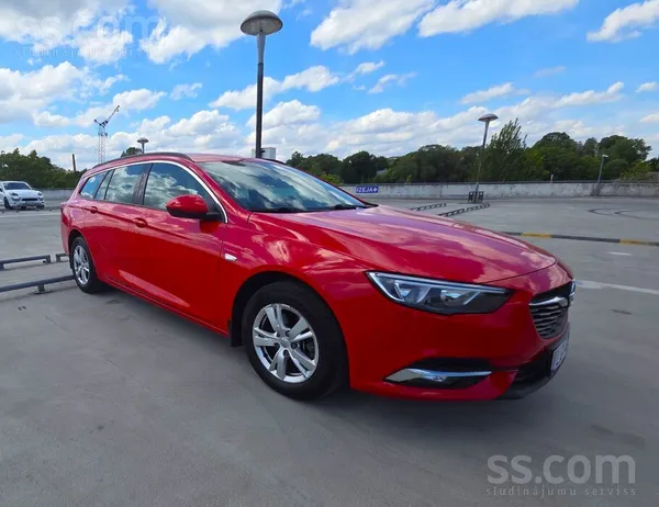 Opel Sakarā ar jaunu auto iegādi firma pārdod Opel Insi