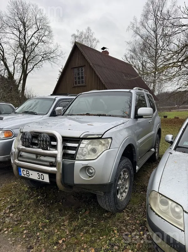 Pārdodu Mitsubishi Pajero, ar motora defektu. Par visu sīkāk privāti. 

Nu