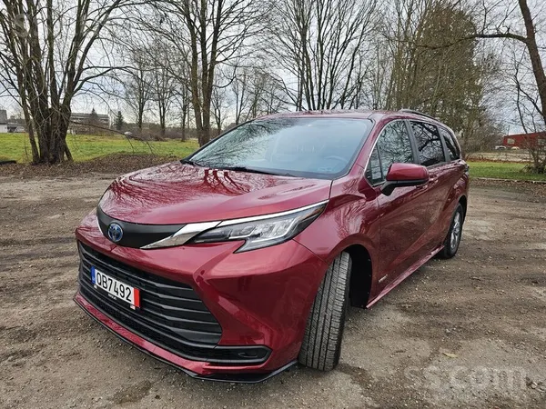 Toyota Pārdod ietilpīgu un uzticamu Toyota Sienna ļoti ek