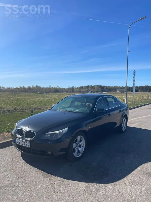 BMW 525