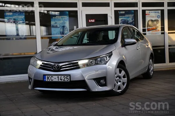 Toyota Corolla ar 1.6 benzīna dzinēju un automātisko pārnesumkārbu. 
Apstip