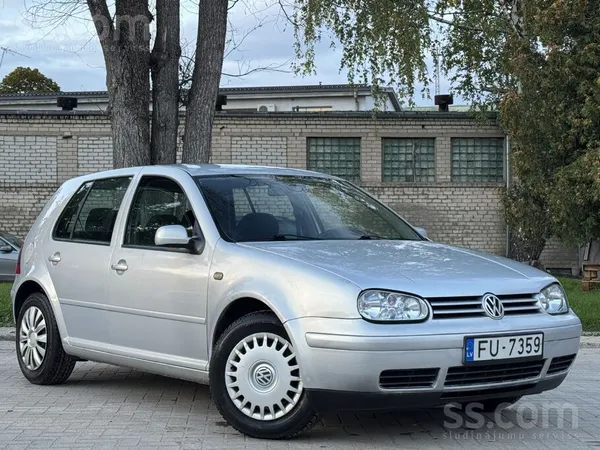 Volkswagen Golf 4 - 1