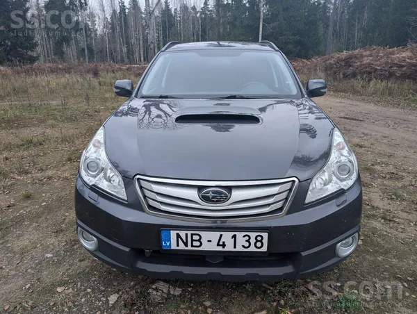 Subaru Pārdod Subaru Outback labā tehniskā un vizuālā stā