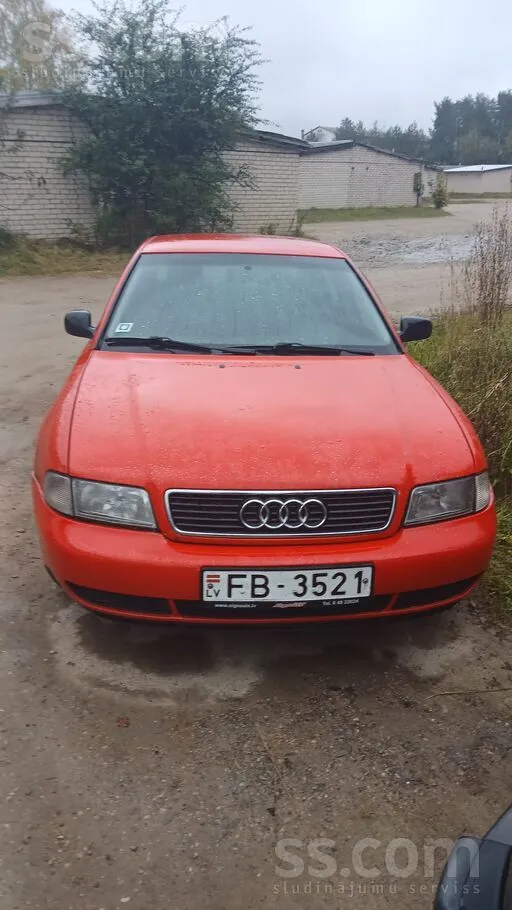 Audi A4 - 1