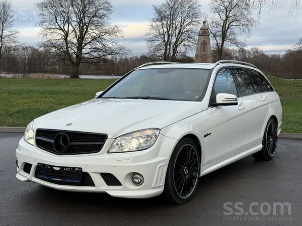 Mercedes C63 AMG 2009, 6.2 benzīns, Automāts, Universāls, Balts — Latvijā