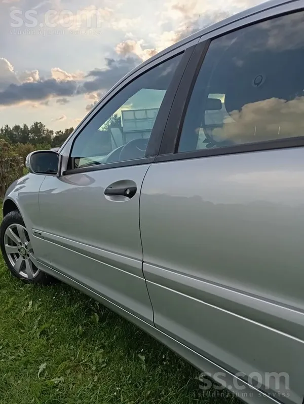 Mercedes C220