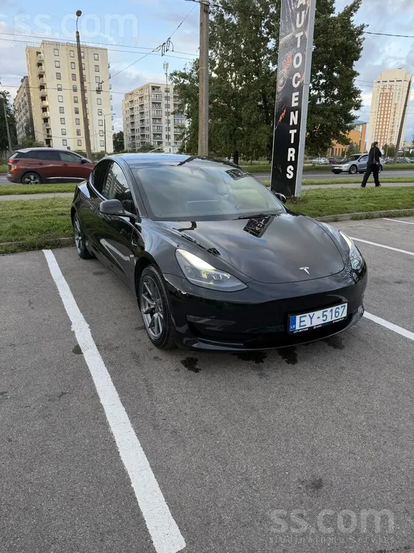 Tesla Tesla Model 3 Long Range Awd 2021. gada novembris