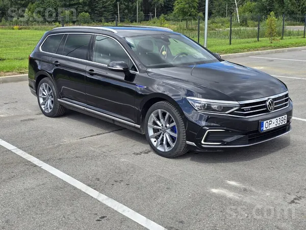 Pārdod teicamā vizuālā un tehniskā stāvoklī esošu Volkswagen Passat B8 Facel