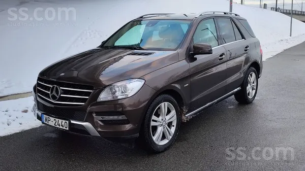 Mercedes-Benz ML 350 Bluetec
4Matic – Top aprīkojums
Airmatic gaisa balst