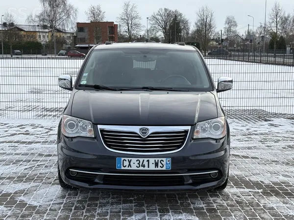 Tikko no Francijas/lancija voyager /2013 gada /2.8 dīzelis, 131kw ar origina