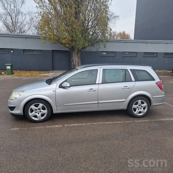 Opel Automobilis tehniskā kārtībā. Tiek pārdots sakarā 