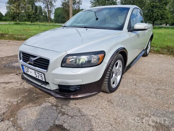 Pārdodu volvo R-Line C30 1, 6 Dīzelis ar 84Kw motoru. 
LV kopš 2018.gada ti