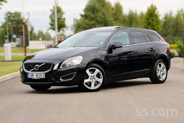 Volvo Volvo V60, 2.0d, (labais piecu cilindru motors), m