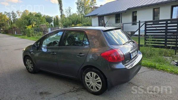 Toyota Продается Toyota Auris 2008 года 1.6 бензин/газ, х