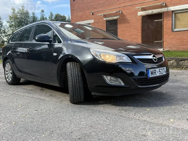 Opel Pārdodas Opel Astra J Sports Tourer 1.7d 81 kW. Ma