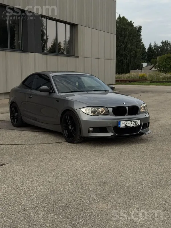 BMW Pārdodu koptu bmw e82 123D 2009 gads. Orģināla M p