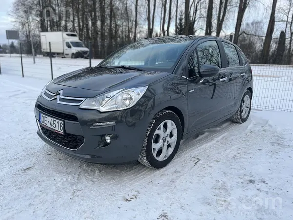 Bez nobraukuma pa Latviju .

Exclusive Citroen C3 
1.6 68kw-93cv. 
16.12