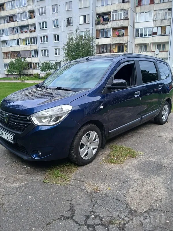 Dacia Заводское гбо, 7 мест, новые акб, свечи, масло, фи