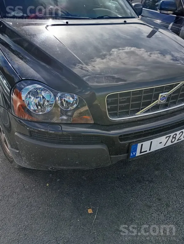 Volvo XC 90 - 1