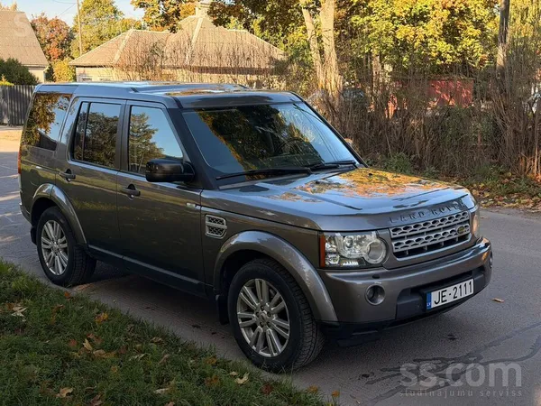 Land Rover Discovery 4 3.0 Tdv6 180 kW – 7 vietas, bagātīga komplektācija
P