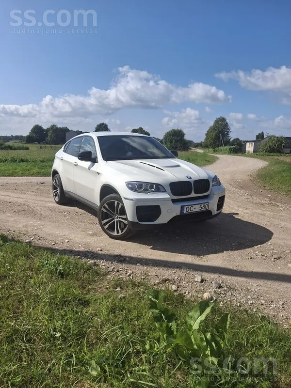 BMW X6 M50d labā stāvoklī